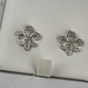 Brand New in box Sterling Silver Fleur de Lis post earrings